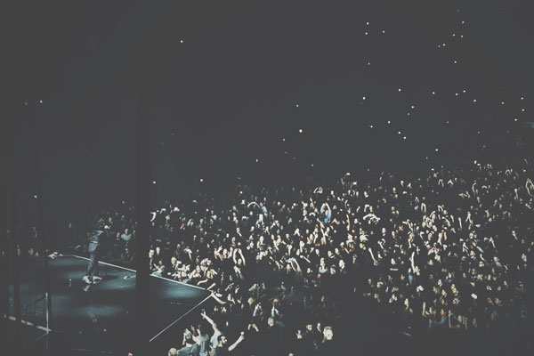 photo-1448485780098-7e0b78781fc1